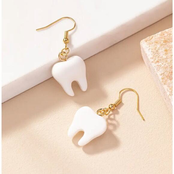 Mini Brand Style Trendy Dentist/hygienist Tooth Earrings Toothpaste Toothbrush - Picture 1 of 2